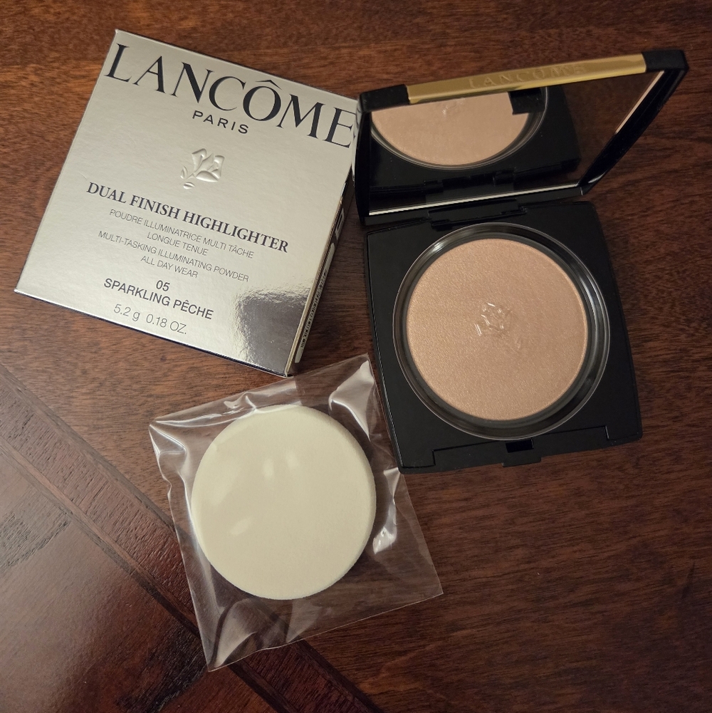 Dual Finish Highlighter          05 Sparkling Peach